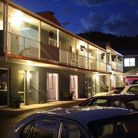 פאנגאריי Avenue Heights Motel מראה חיצוני תמונה