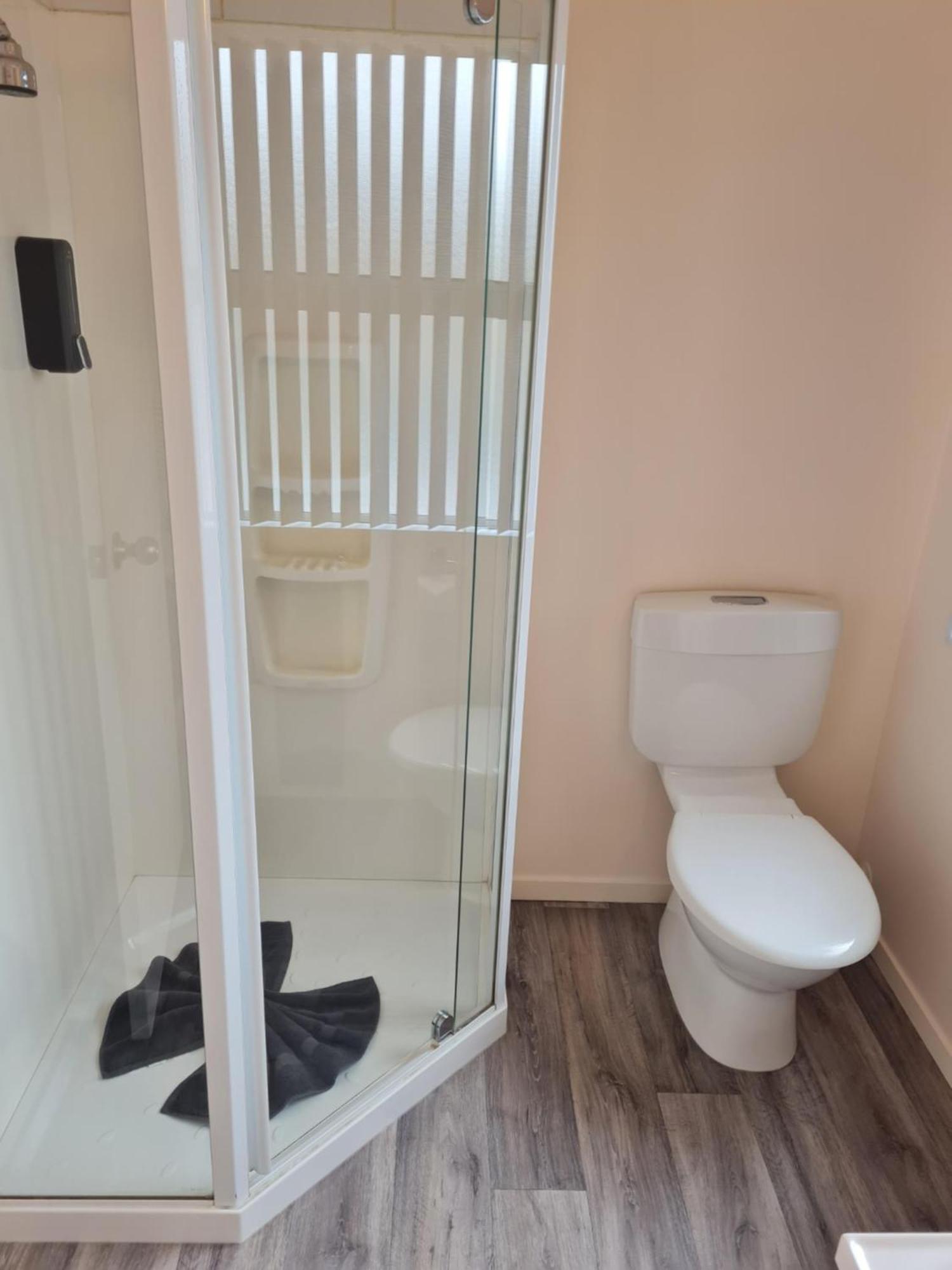פאנגאריי Avenue Heights Motel מראה חיצוני תמונה