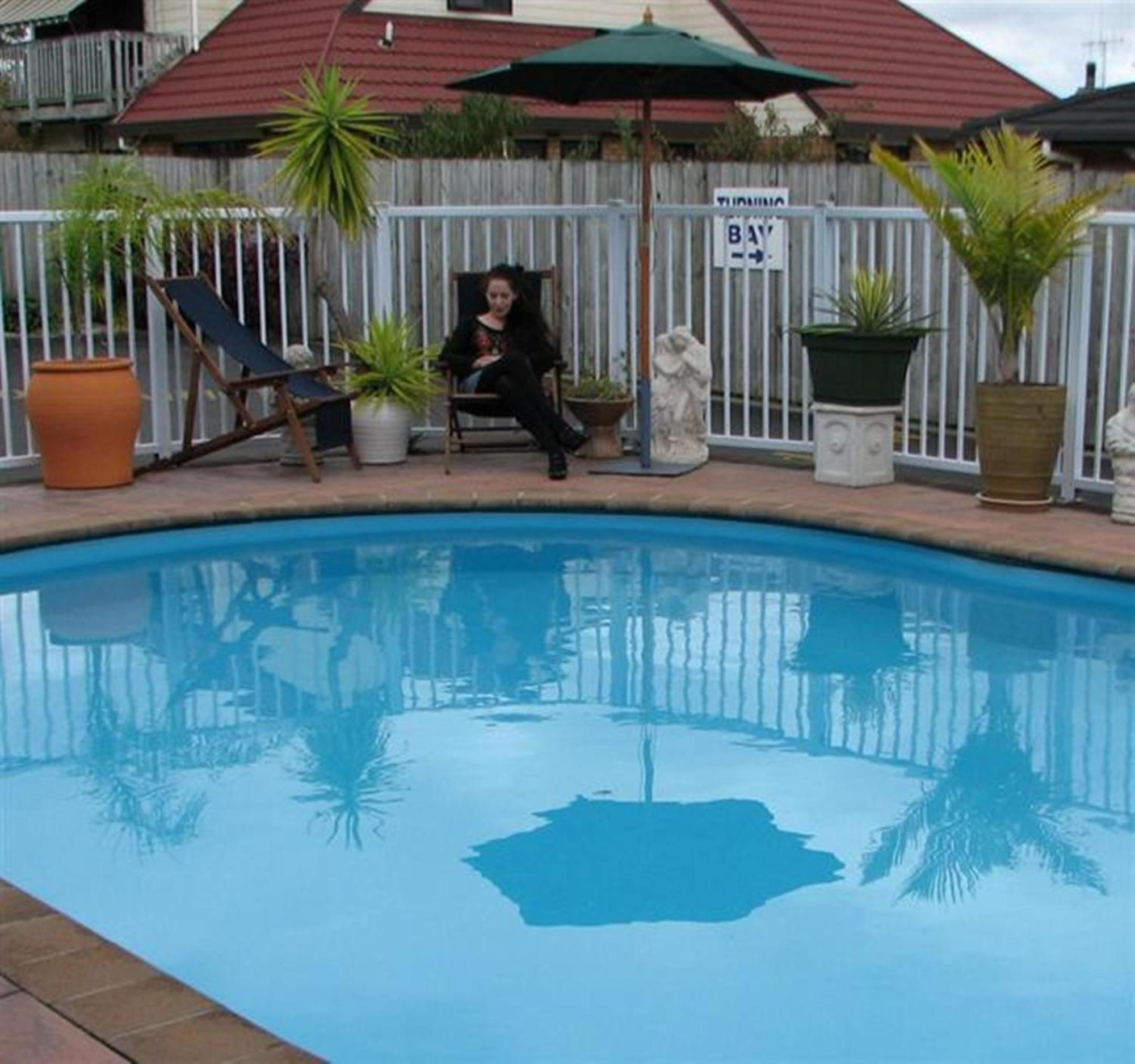 פאנגאריי Avenue Heights Motel מראה חיצוני תמונה